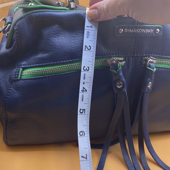B Makowsky navy NWOT handbag - Picture 3 of 9